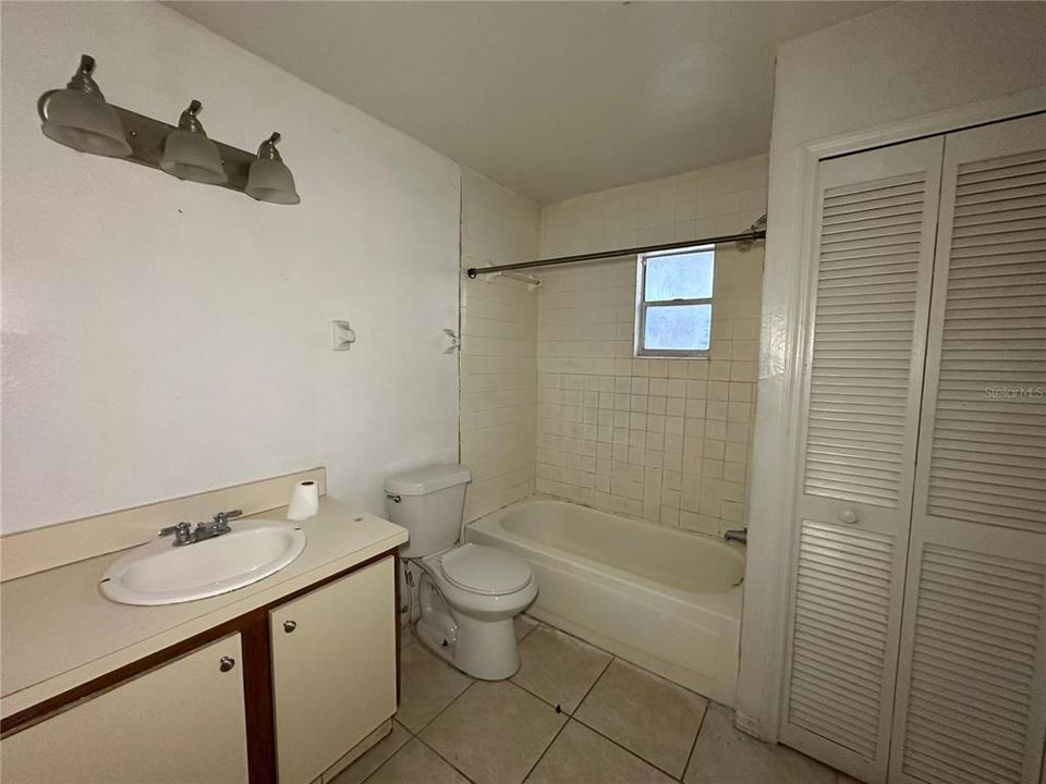 В аренду: $1,495 (2 спален, 1 ванн, 1122 Квадратных фут)