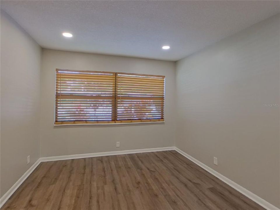 For Rent: $2,949 (3 beds, 2 baths, 1418 Square Feet)