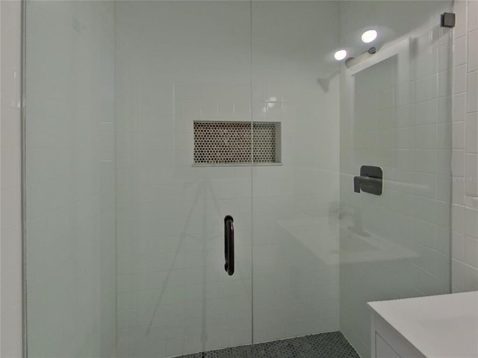 For Rent: $2,949 (3 beds, 2 baths, 1418 Square Feet)