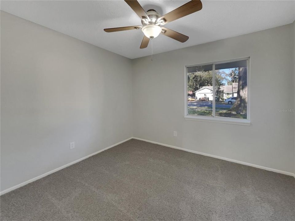 На продажу: $326,000 (3 спален, 2 ванн, 1217 Квадратных фут)