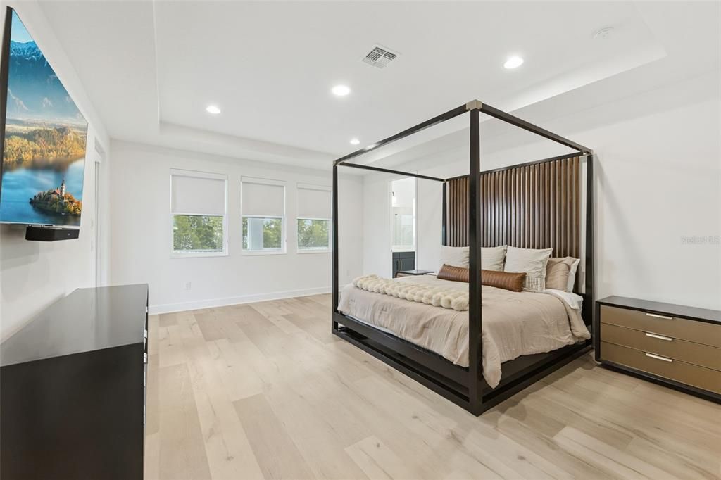 For Sale: $954,000 (5 beds, 4 baths, 3630 Square Feet)