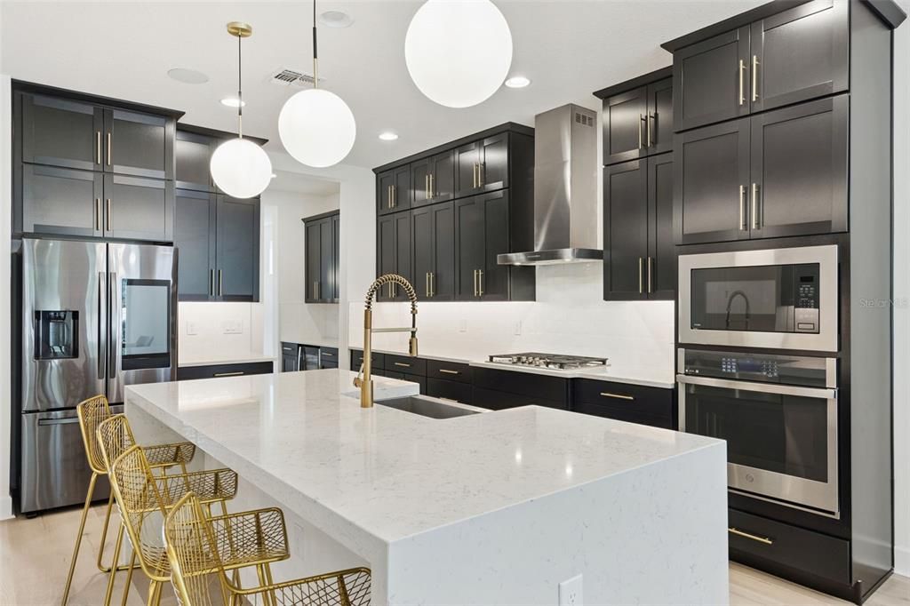 For Sale: $954,000 (5 beds, 4 baths, 3630 Square Feet)