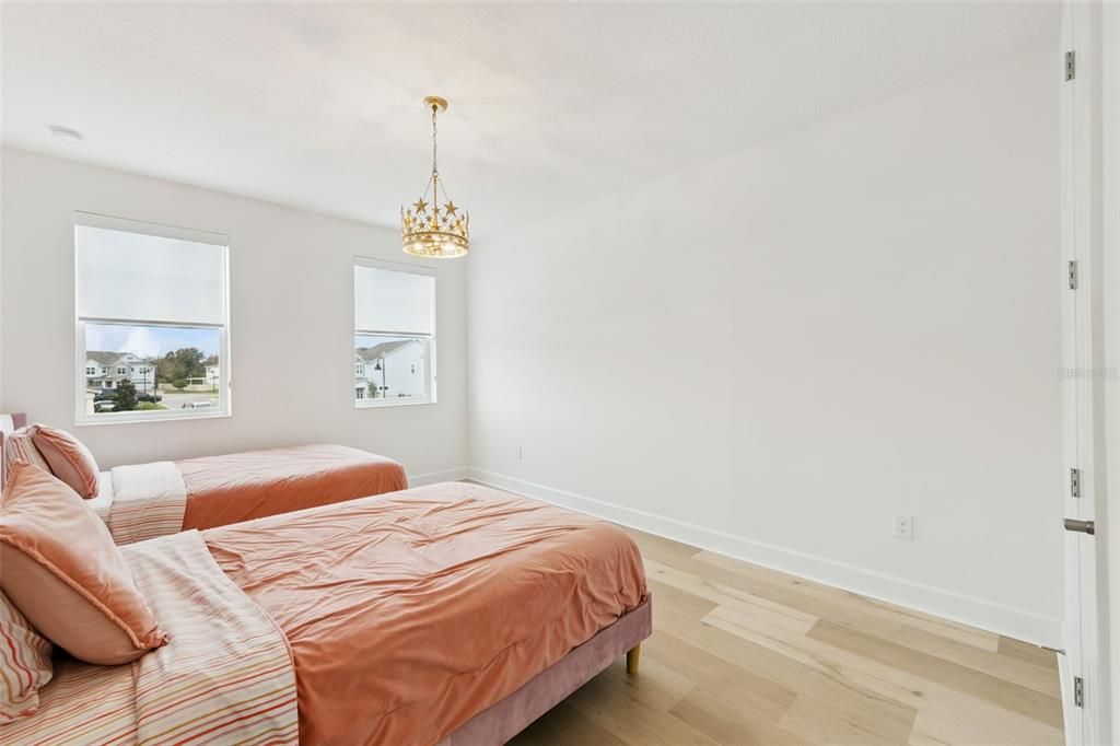 For Sale: $954,000 (5 beds, 4 baths, 3630 Square Feet)