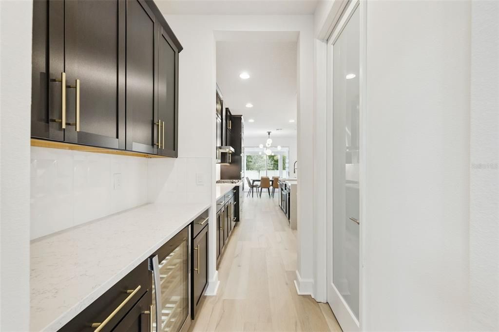 For Sale: $954,000 (5 beds, 4 baths, 3630 Square Feet)