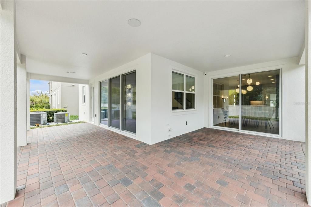 For Sale: $954,000 (5 beds, 4 baths, 3630 Square Feet)