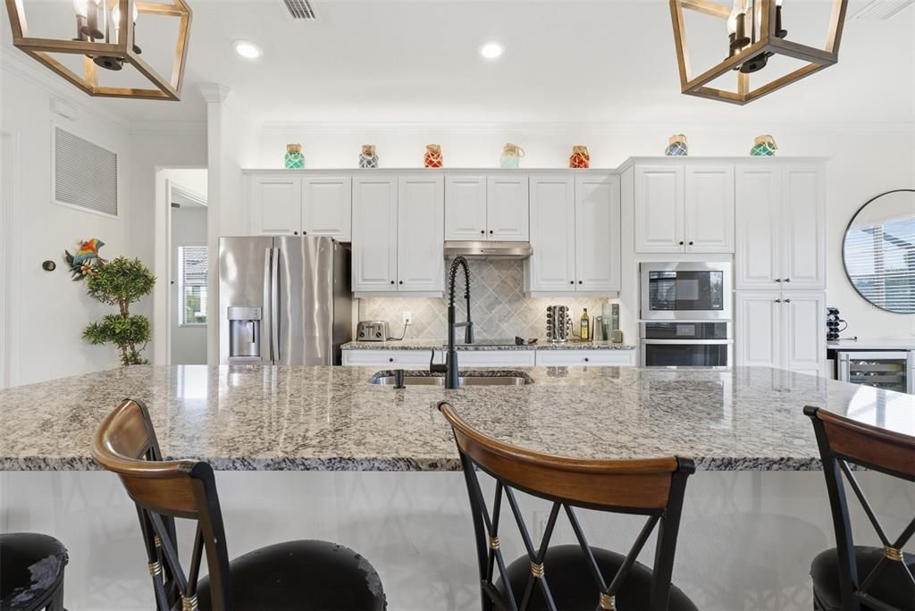 For Sale: $775,000 (4 beds, 2 baths, 2365 Square Feet)