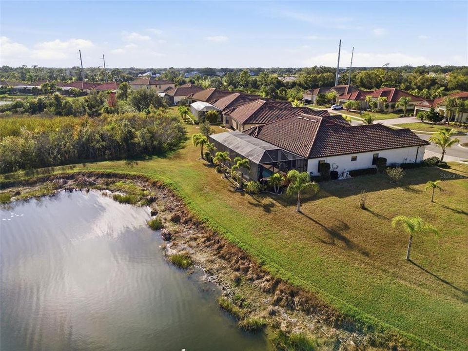 For Sale: $775,000 (4 beds, 2 baths, 2365 Square Feet)