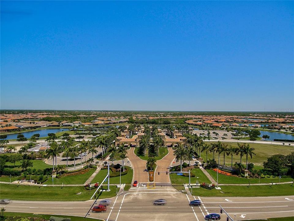 For Sale: $775,000 (4 beds, 2 baths, 2365 Square Feet)