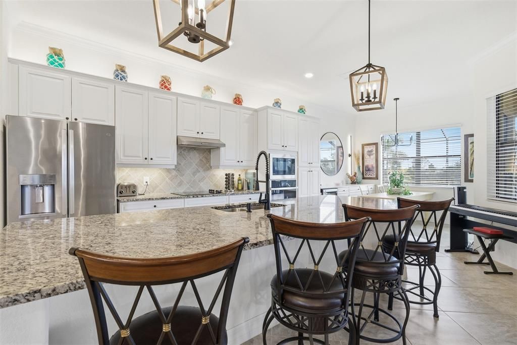 For Sale: $775,000 (4 beds, 2 baths, 2365 Square Feet)