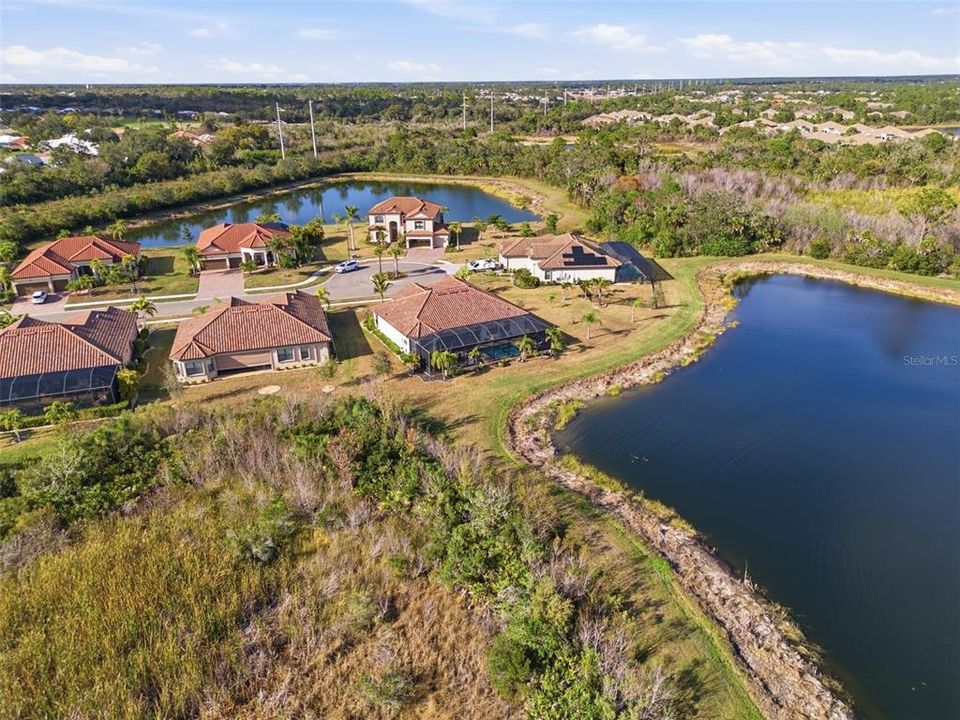 For Sale: $775,000 (4 beds, 2 baths, 2365 Square Feet)