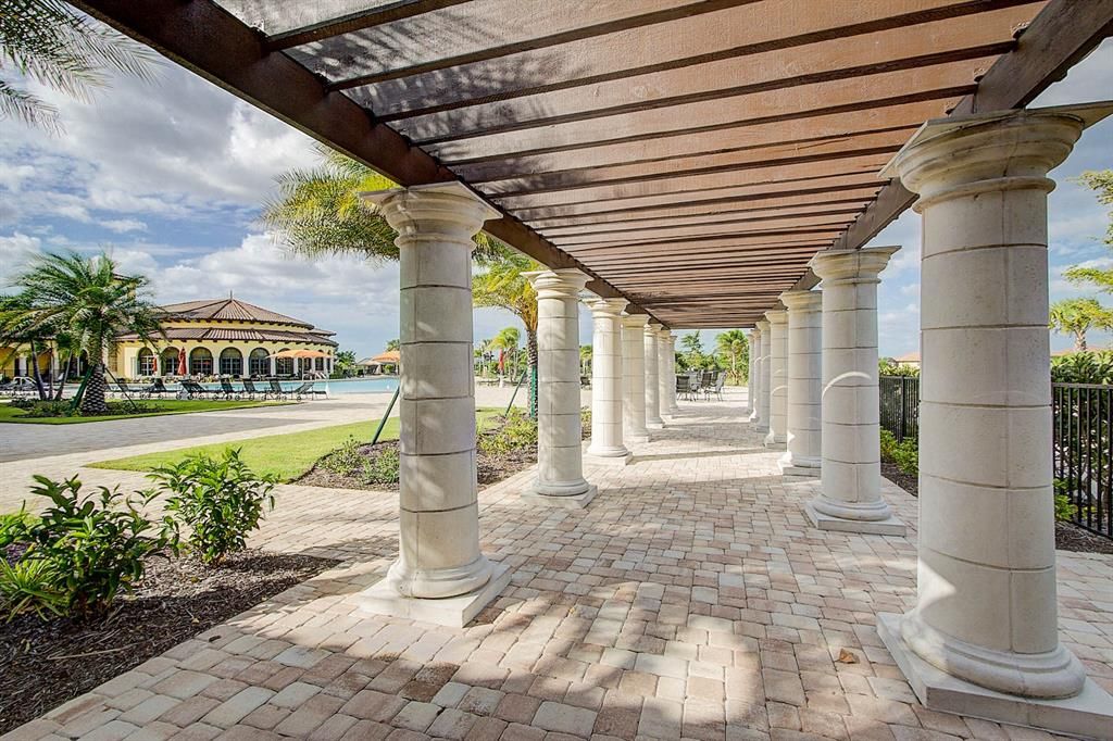 For Sale: $775,000 (4 beds, 2 baths, 2365 Square Feet)