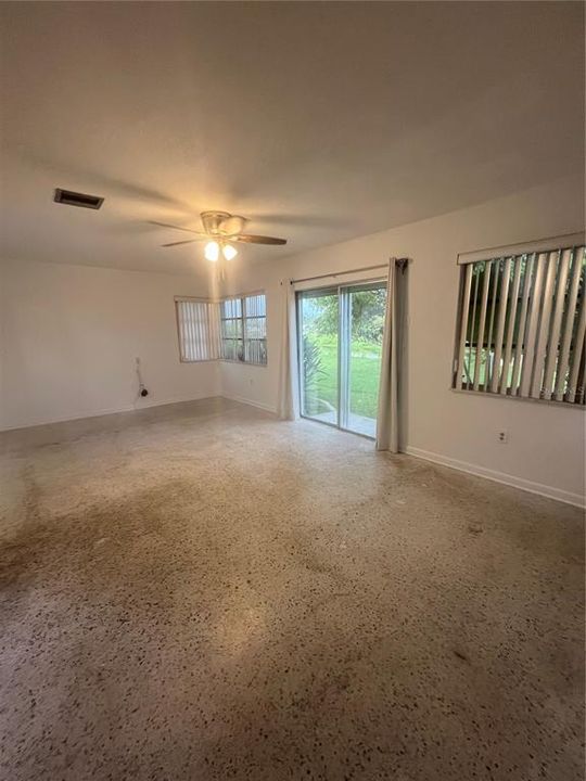 For Rent: $1,450 (3 beds, 2 baths, 1506 Square Feet)