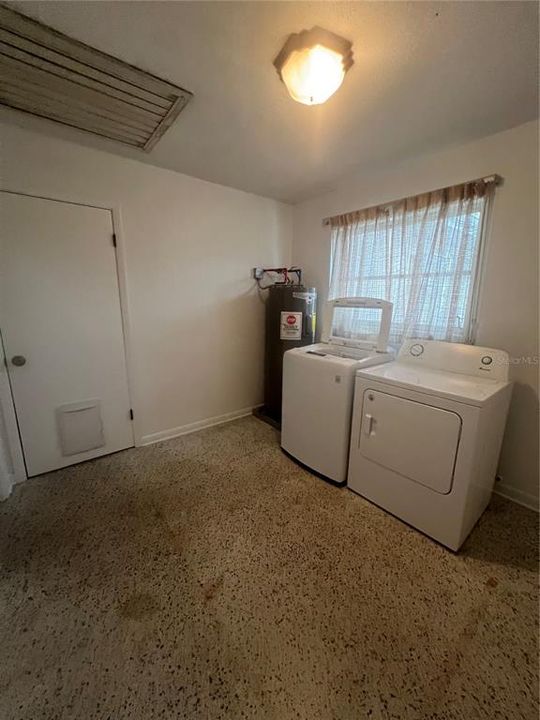 For Rent: $1,450 (3 beds, 2 baths, 1506 Square Feet)