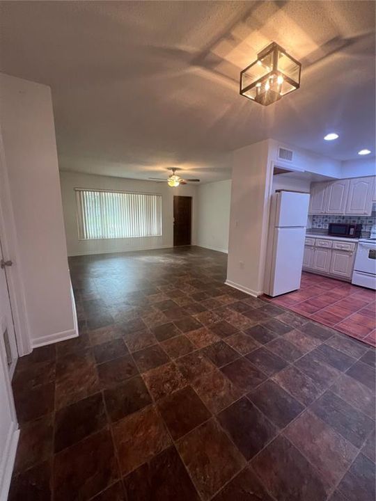 For Rent: $1,450 (3 beds, 2 baths, 1506 Square Feet)