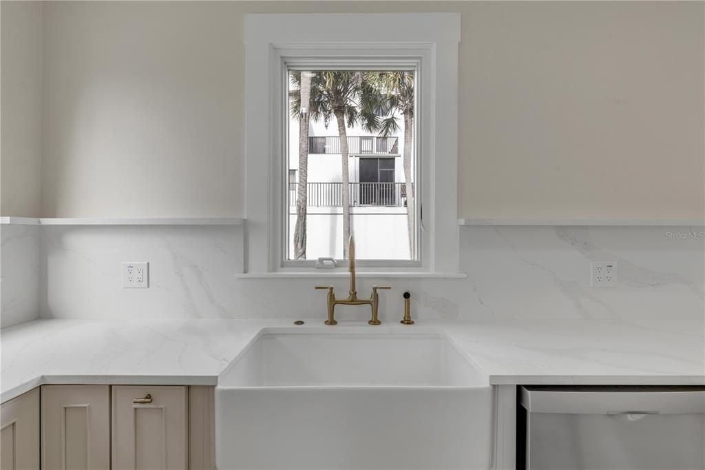 待售: $2,789,000 (4 贝兹, 2 浴室, 3226 平方英尺)