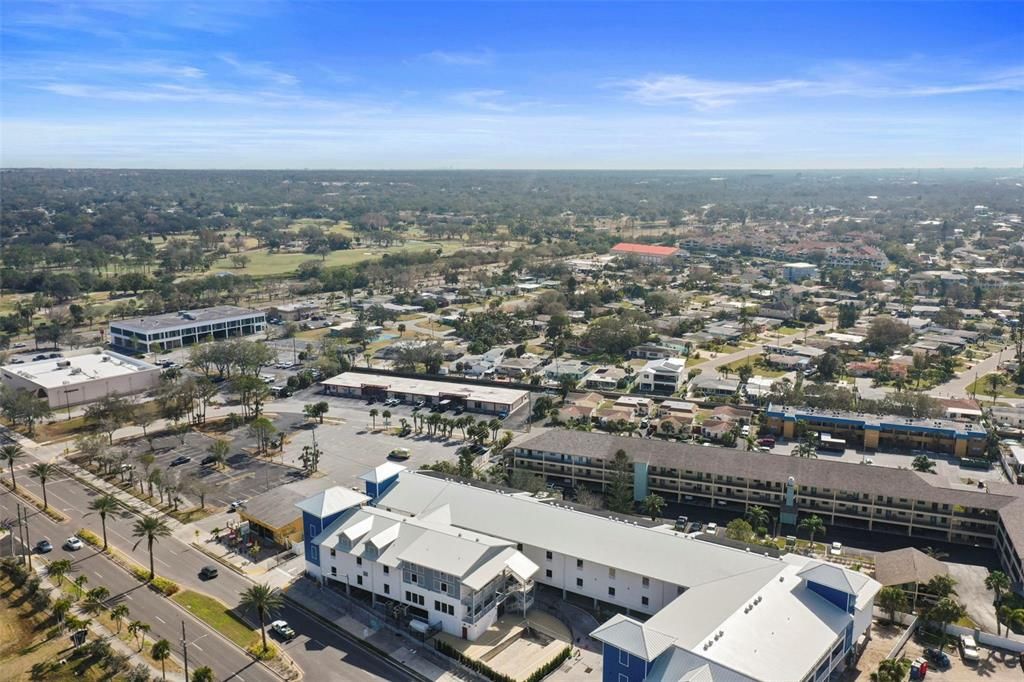 待售: $275,000 (2 贝兹, 2 浴室, 928 平方英尺)