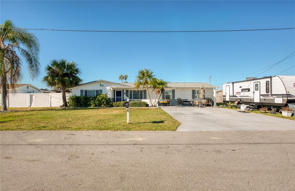 待售: $329,900 (4 贝兹, 3 浴室, 2484 平方英尺)