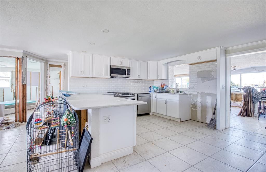 待售: $329,900 (4 贝兹, 3 浴室, 2484 平方英尺)