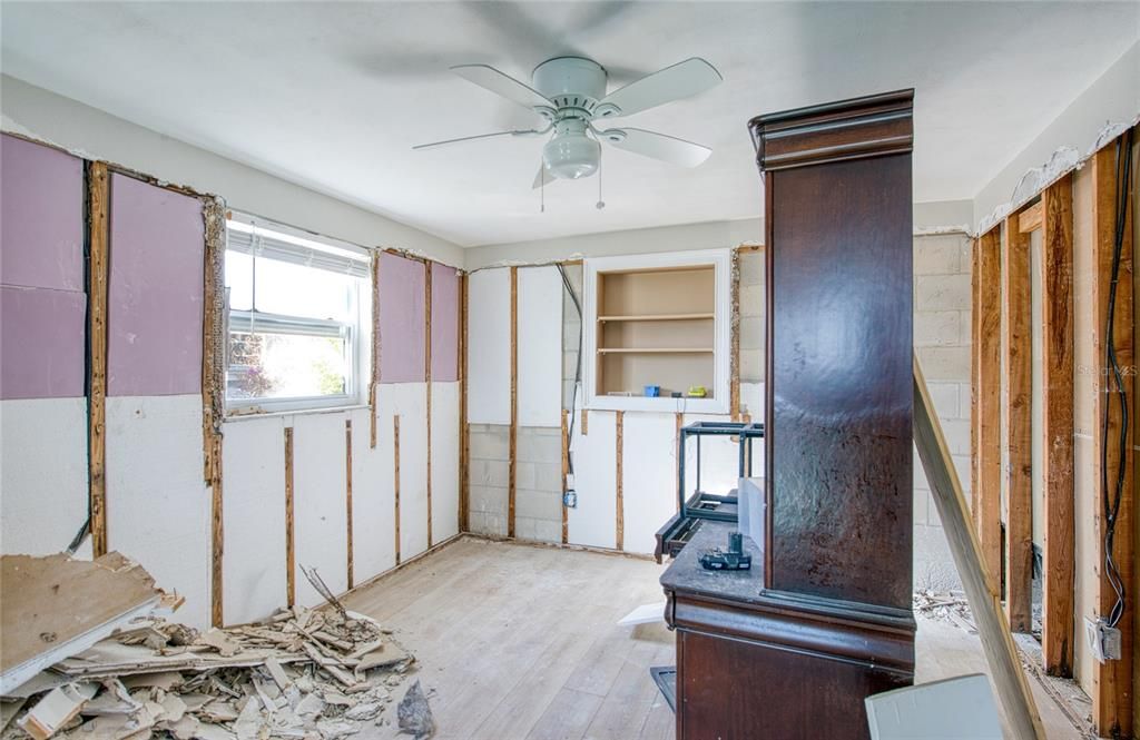 待售: $329,900 (4 贝兹, 3 浴室, 2484 平方英尺)