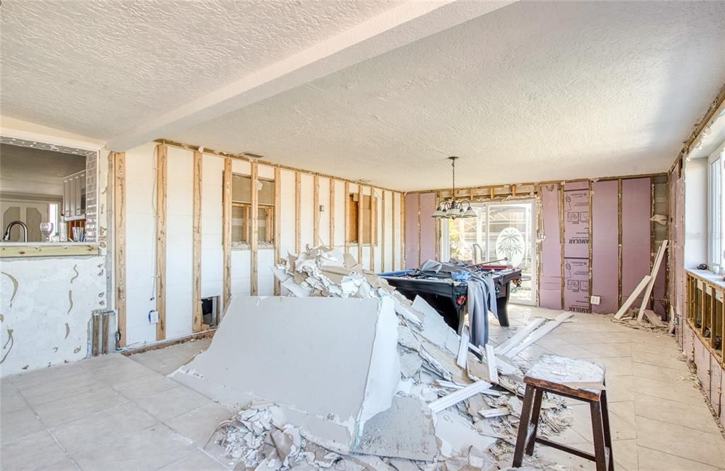 待售: $329,900 (4 贝兹, 3 浴室, 2484 平方英尺)