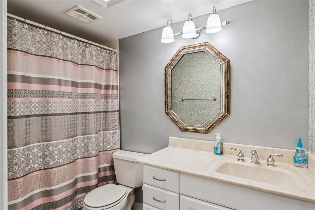 На продажу: $340,000 (2 спален, 2 ванн, 1262 Квадратных фут)