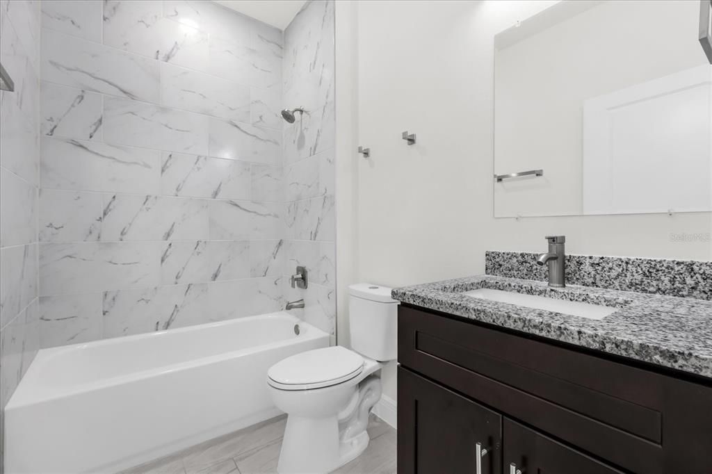 For Sale: $309,900 (4 beds, 3 baths, 1827 Square Feet)