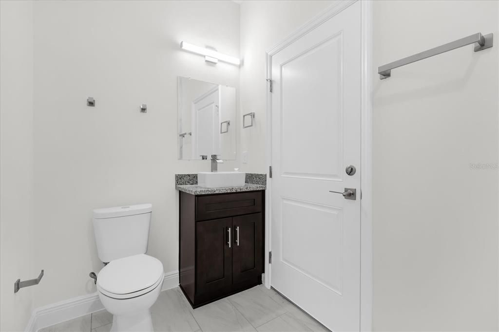 For Sale: $309,900 (4 beds, 3 baths, 1827 Square Feet)