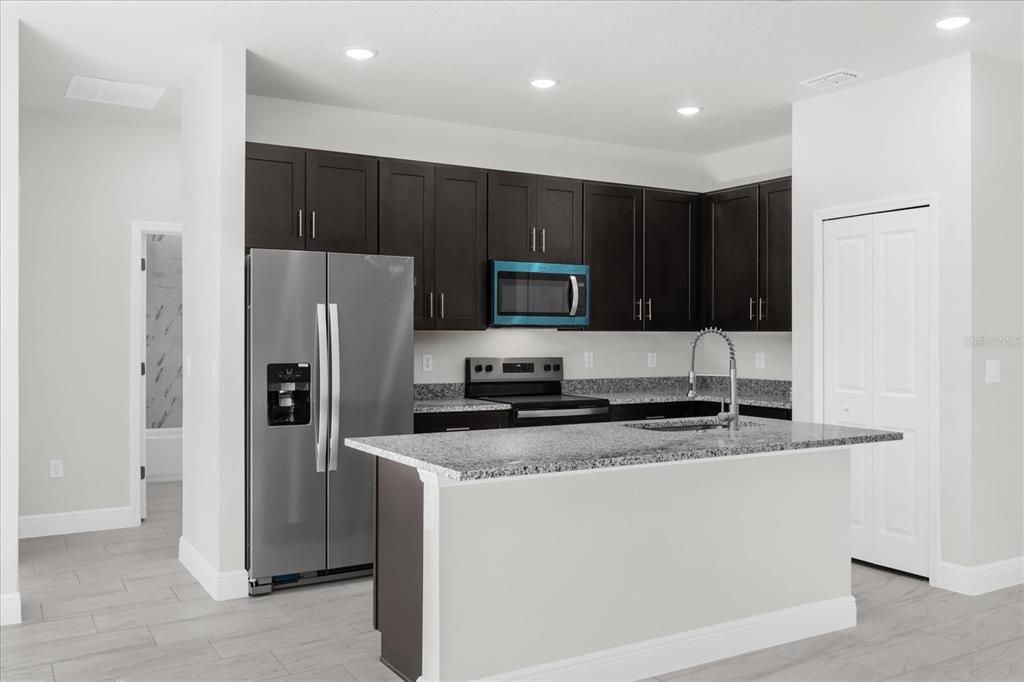 For Sale: $309,900 (4 beds, 3 baths, 1827 Square Feet)