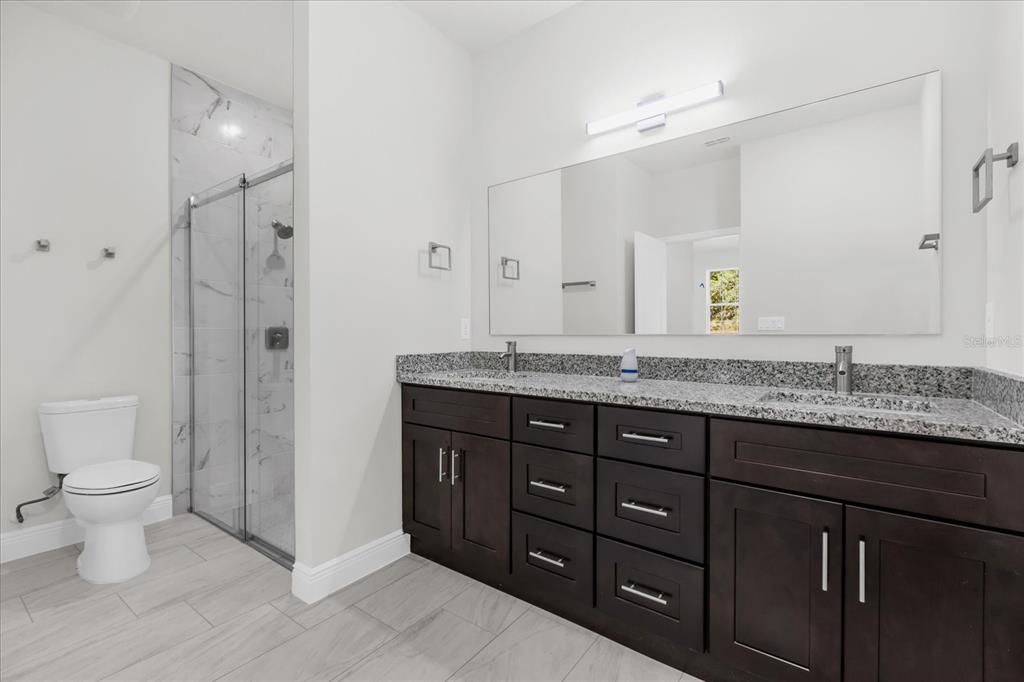 For Sale: $309,900 (4 beds, 3 baths, 1827 Square Feet)