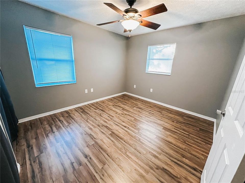 На продажу: $219,000 (2 спален, 1 ванн, 957 Квадратных фут)