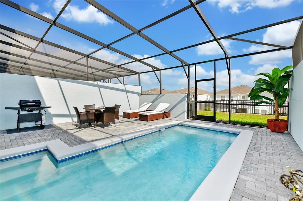 For Sale: $509,000 (5 beds, 4 baths, 2355 Square Feet)