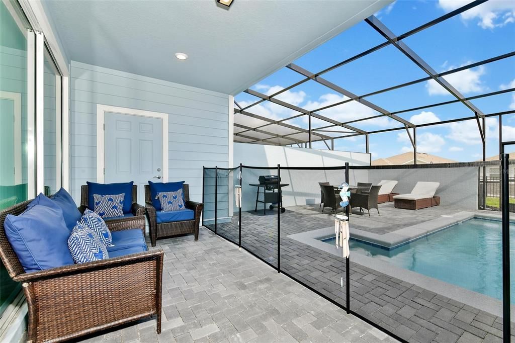 For Sale: $509,000 (5 beds, 4 baths, 2355 Square Feet)