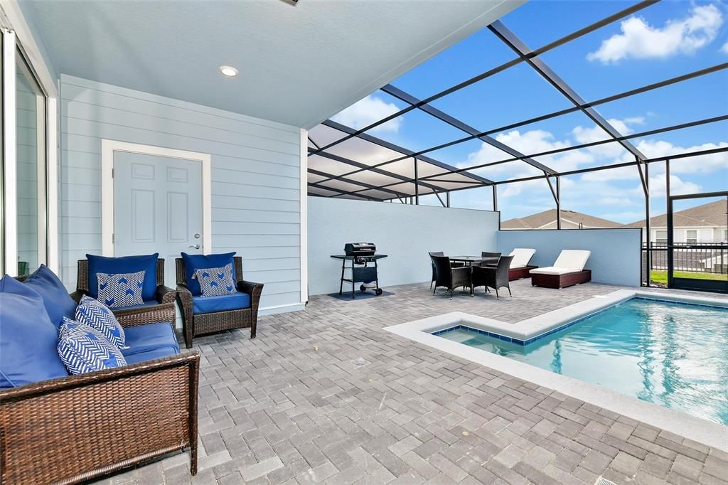 For Sale: $509,000 (5 beds, 4 baths, 2355 Square Feet)