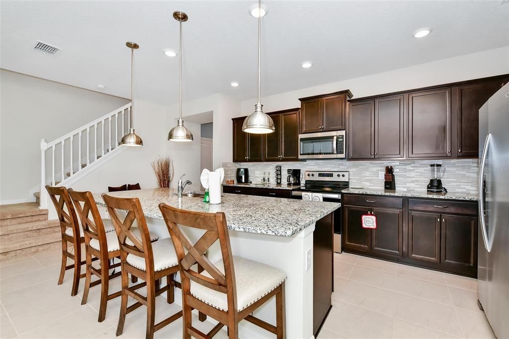 For Sale: $509,000 (5 beds, 4 baths, 2355 Square Feet)