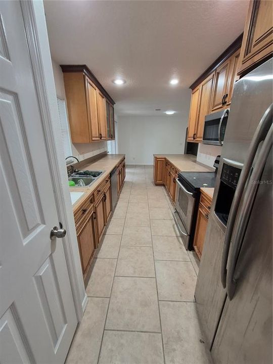 В аренду: $1,595 (3 спален, 2 ванн, 1448 Квадратных фут)