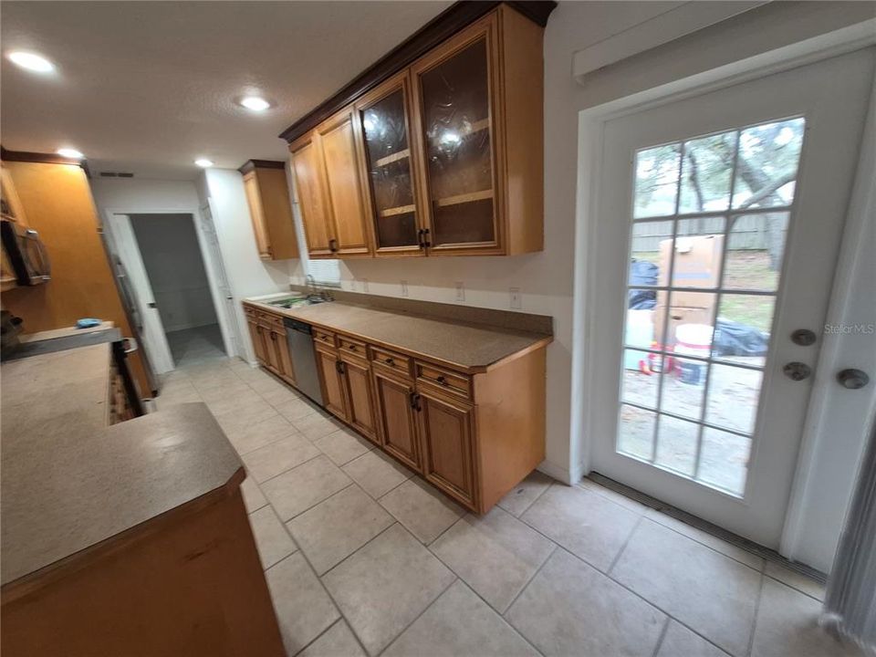 В аренду: $1,595 (3 спален, 2 ванн, 1448 Квадратных фут)