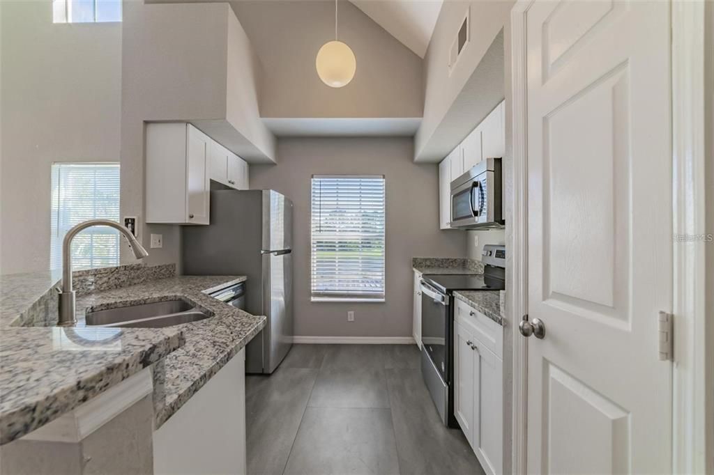 For Rent: $2,750 (3 beds, 2 baths, 1578 Square Feet)