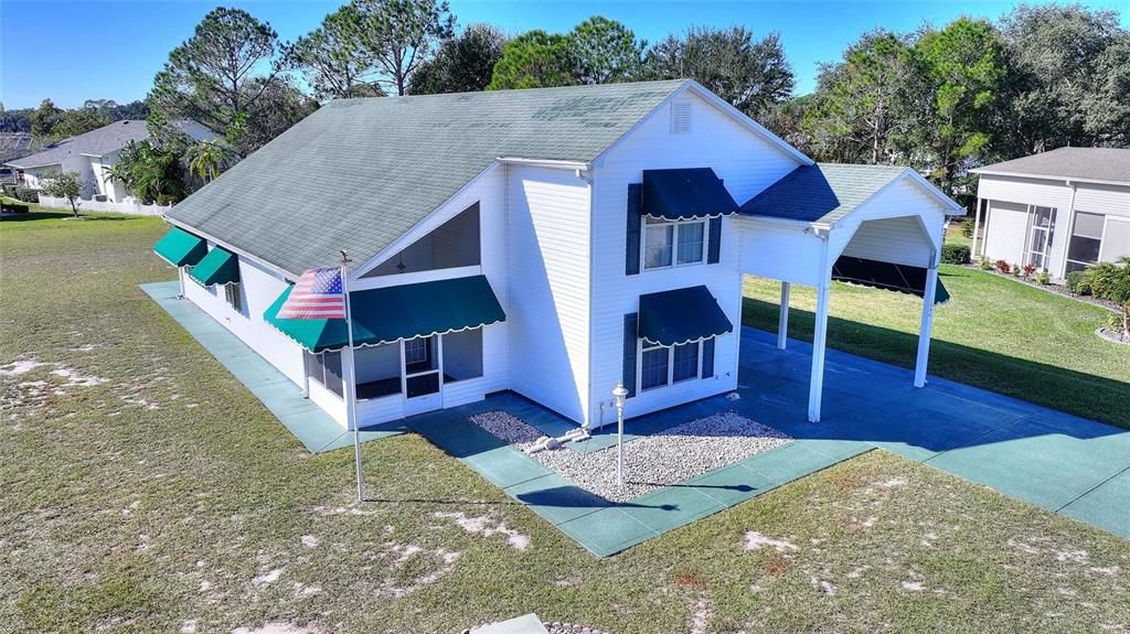 En Venta: $389,900 (2 camas, 2 baños, 2024 Pies cuadrados)