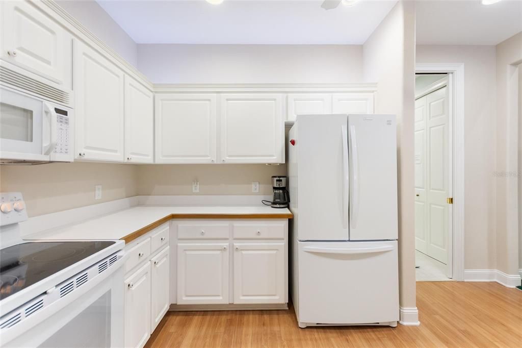 En Venta: $389,900 (2 camas, 2 baños, 2024 Pies cuadrados)