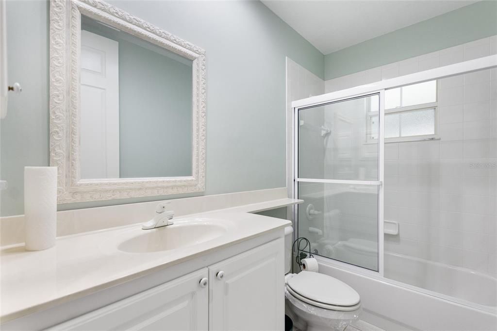 En Venta: $389,900 (2 camas, 2 baños, 2024 Pies cuadrados)