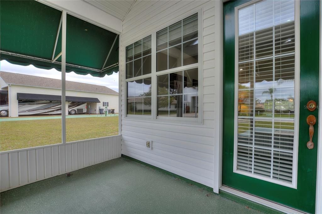 En Venta: $389,900 (2 camas, 2 baños, 2024 Pies cuadrados)