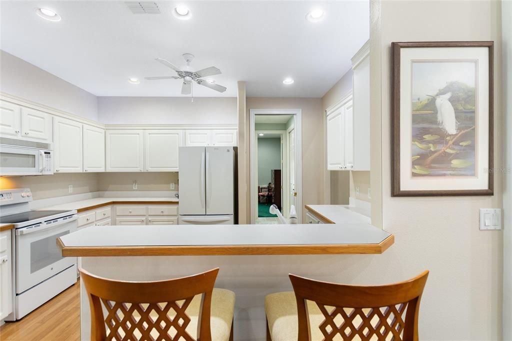 En Venta: $389,900 (2 camas, 2 baños, 2024 Pies cuadrados)