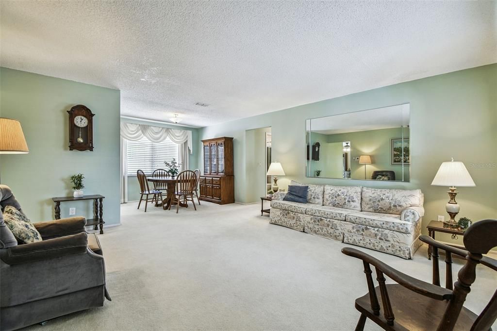 待售: $374,916 (2 贝兹, 2 浴室, 1535 平方英尺)