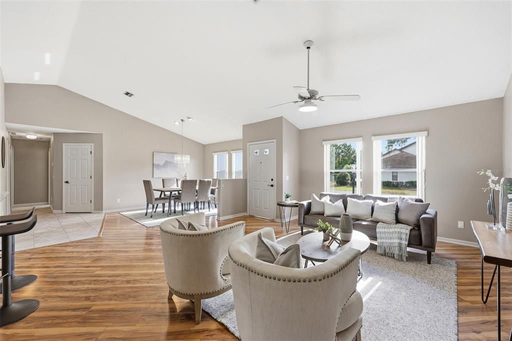 For Sale: $267,300 (3 beds, 2 baths, 1660 Square Feet)