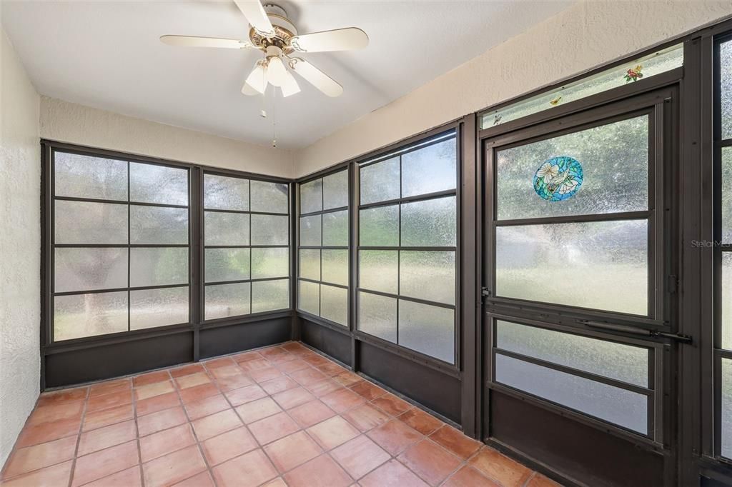 For Sale: $267,300 (3 beds, 2 baths, 1660 Square Feet)