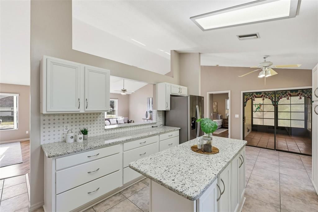 For Sale: $267,300 (3 beds, 2 baths, 1660 Square Feet)