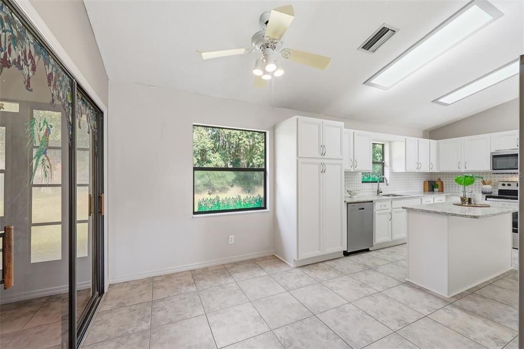 For Sale: $267,300 (3 beds, 2 baths, 1660 Square Feet)