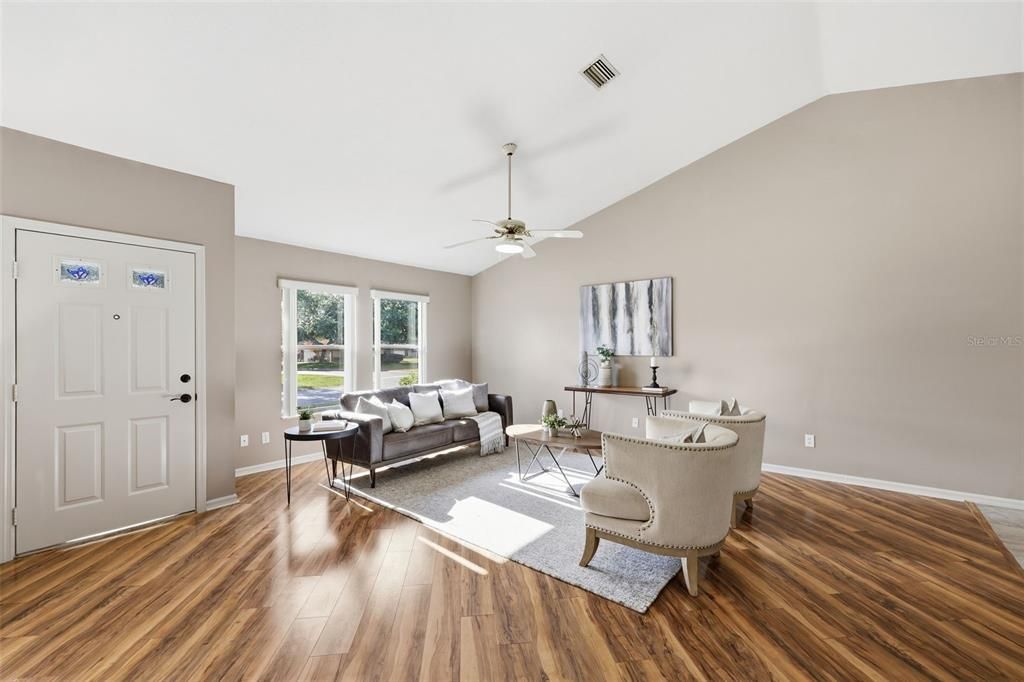 For Sale: $267,300 (3 beds, 2 baths, 1660 Square Feet)