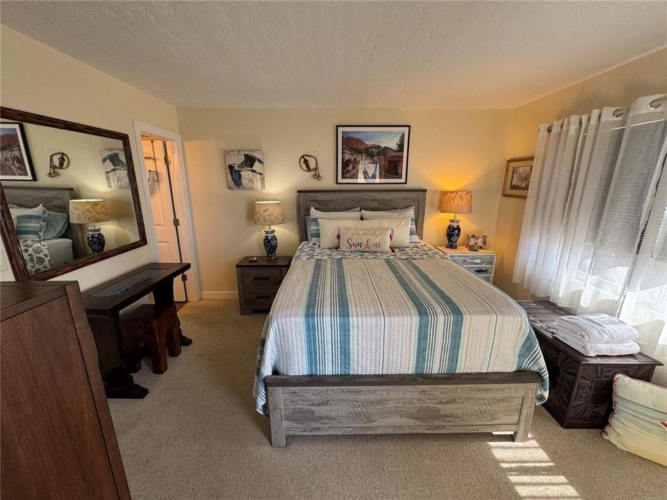 出租: $4,500 (2 贝兹, 2 浴室, 847 平方英尺)