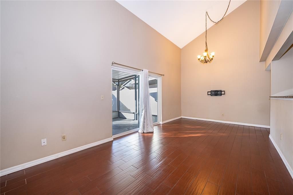 For Sale: $299,000 (3 beds, 2 baths, 1178 Square Feet)